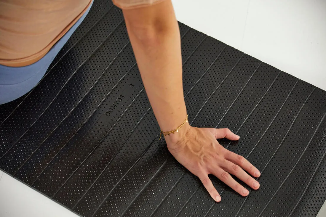140 cm x 50 cm x 7 mm Durable Fitness Floor Mat 100 - Black