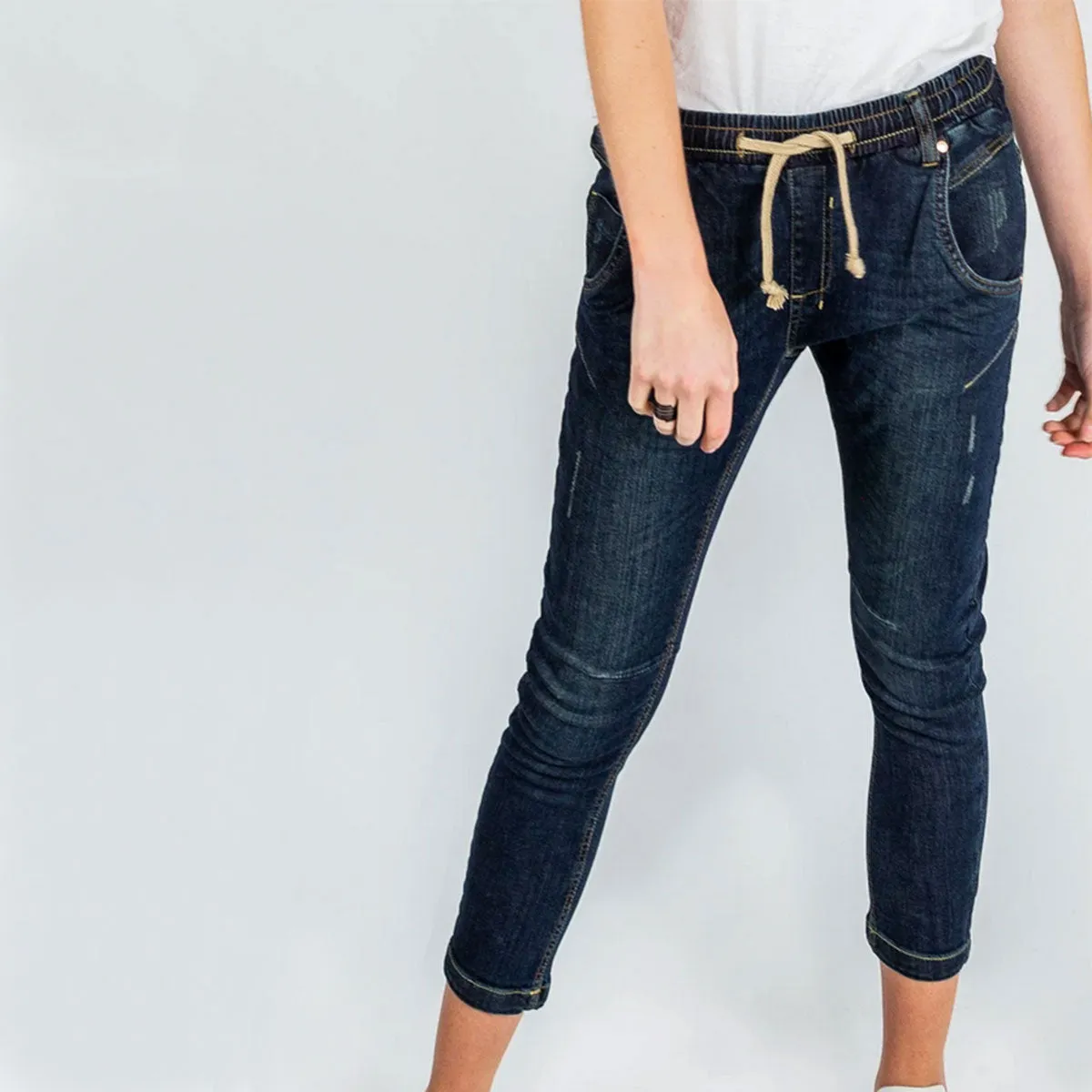 ACTIVE JEANS