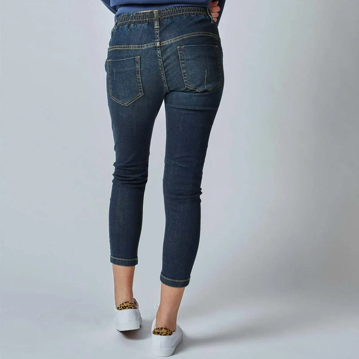 ACTIVE JEANS
