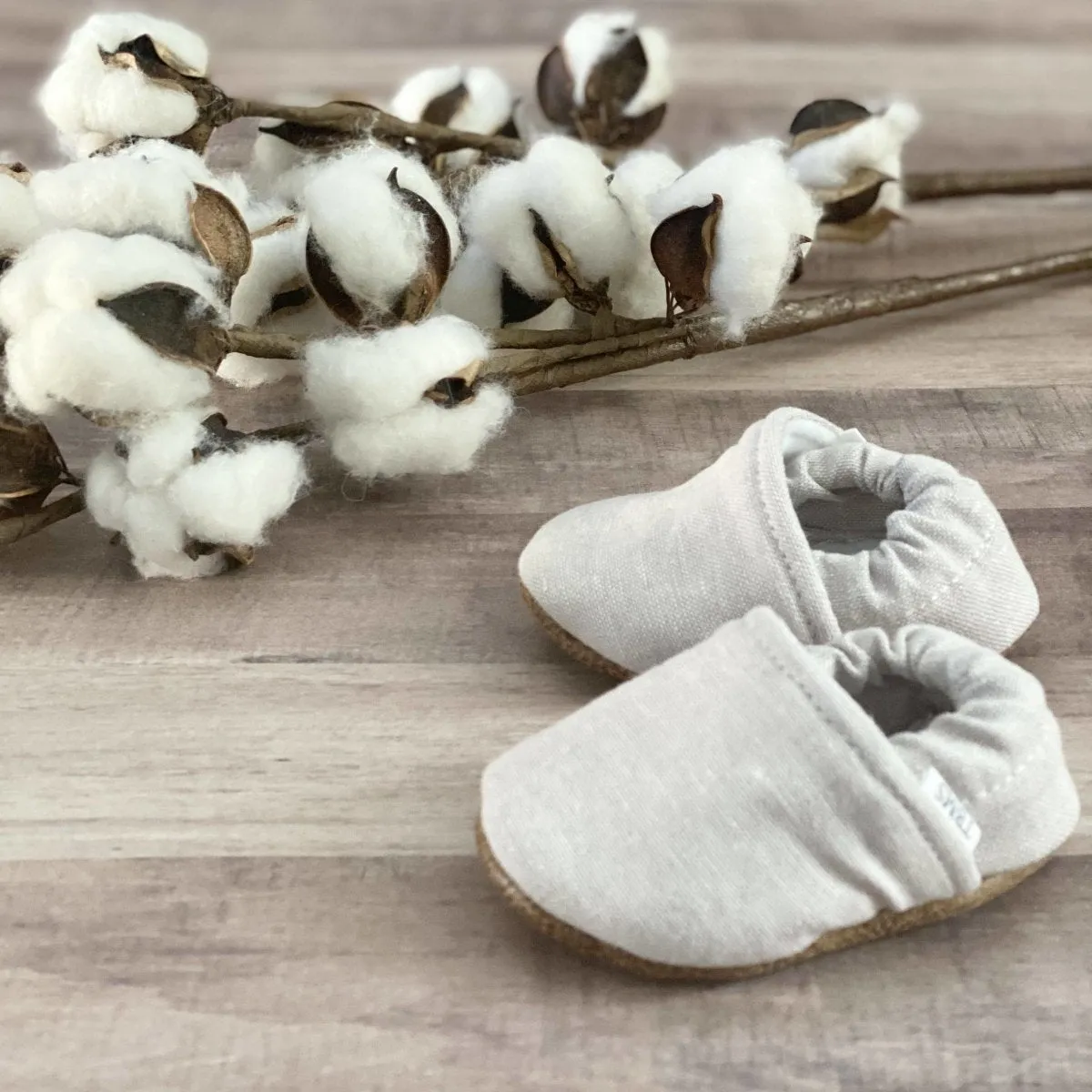 Baby Moccasins - Light Grey Textured