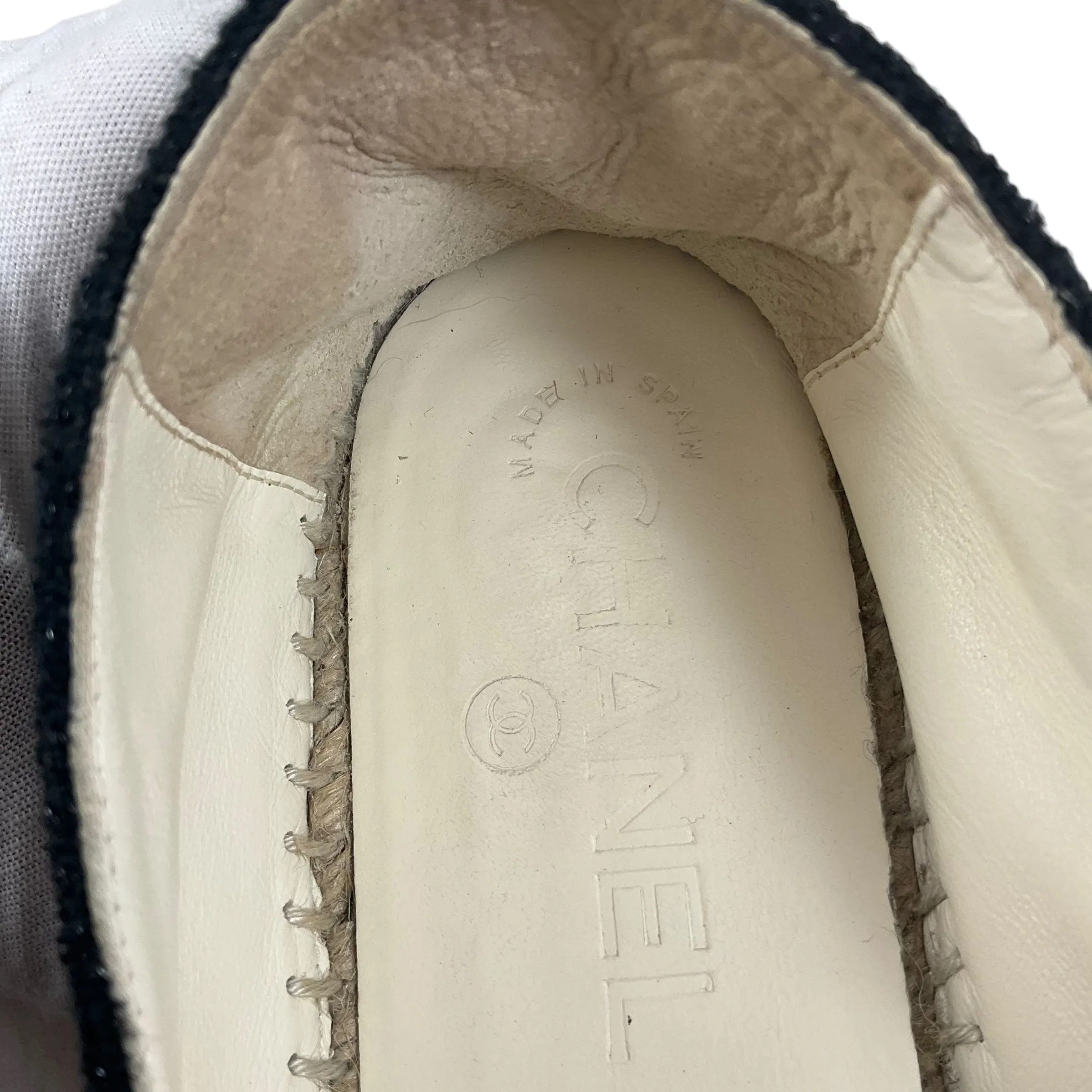Chanel Monochromatic Tweed Espadrille Flats. Size 38