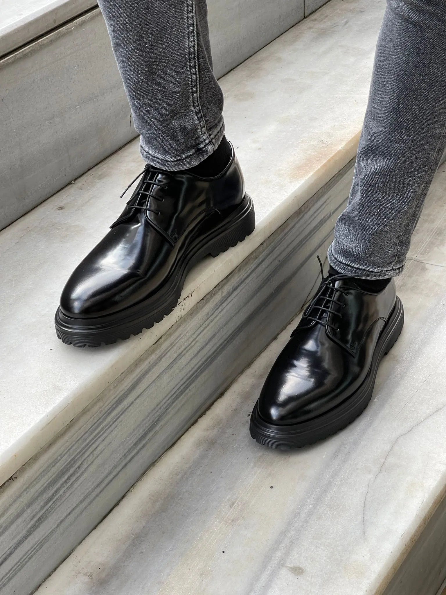 James Eva Sole Laced Up Black Leather Shoes