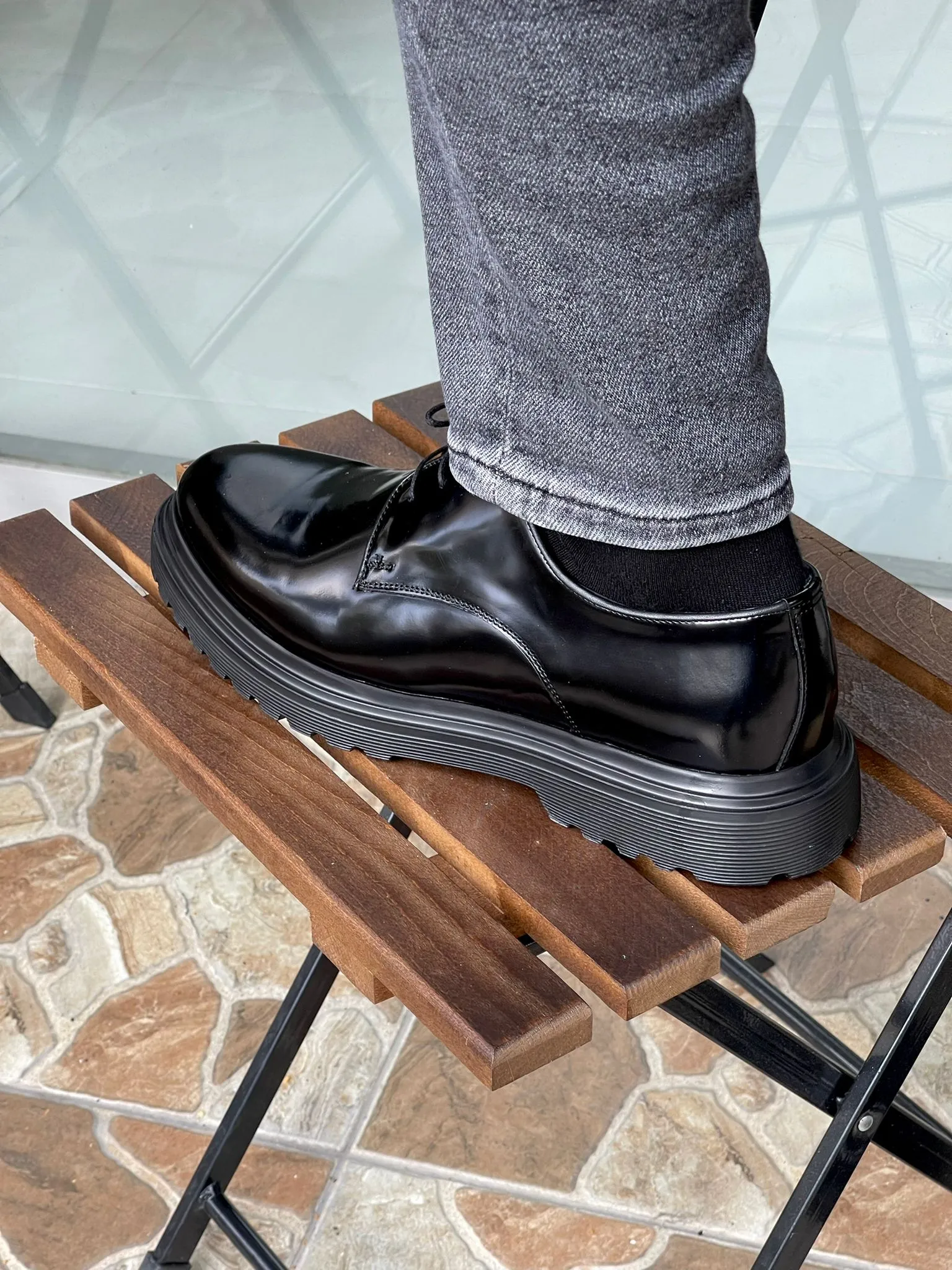 James Eva Sole Laced Up Black Leather Shoes