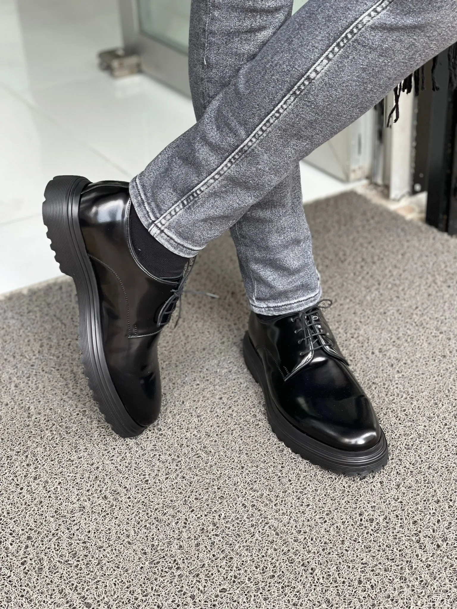 James Eva Sole Laced Up Black Leather Shoes