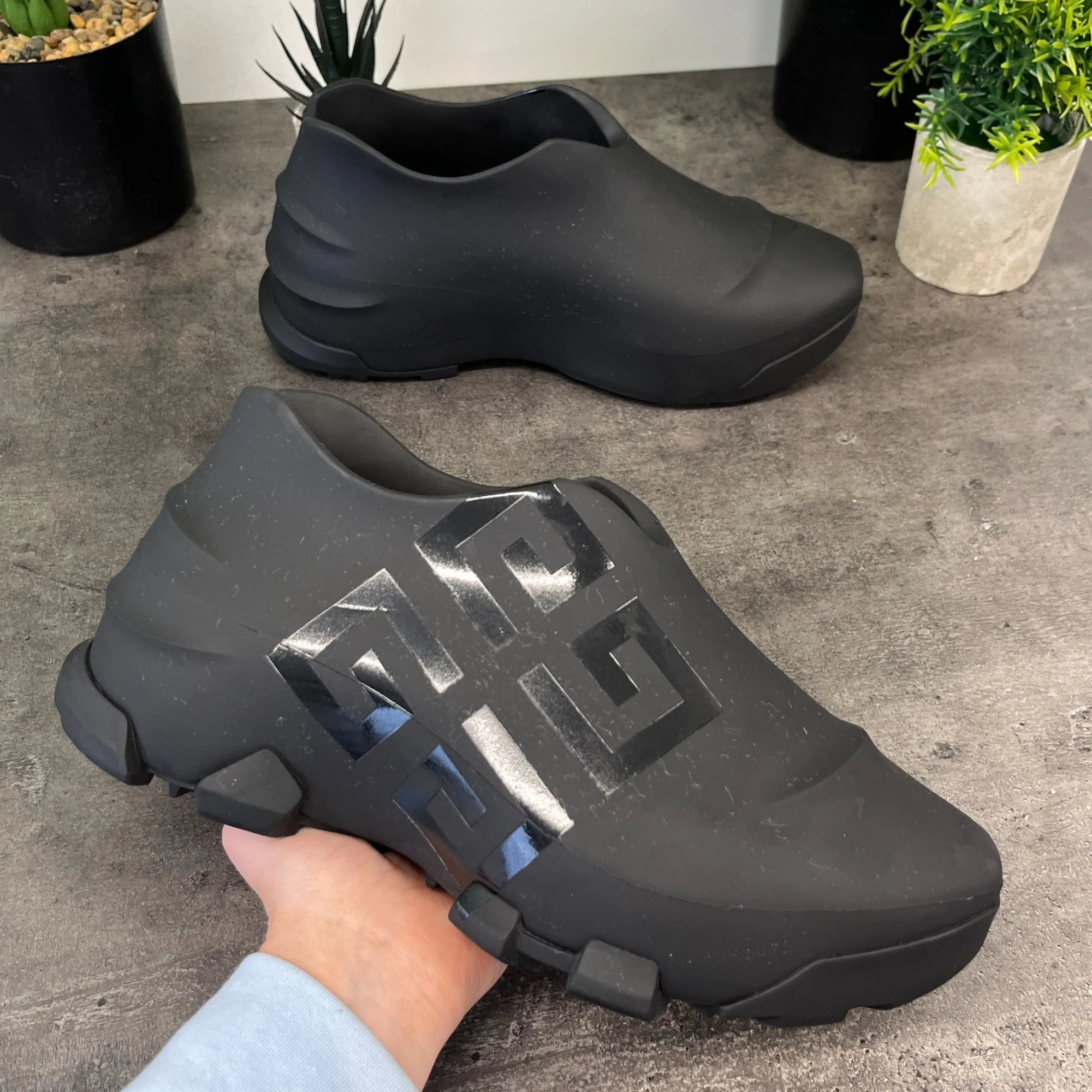 Men's Monumental Mallow Low Trainers Black Size EU 39 / UK 5