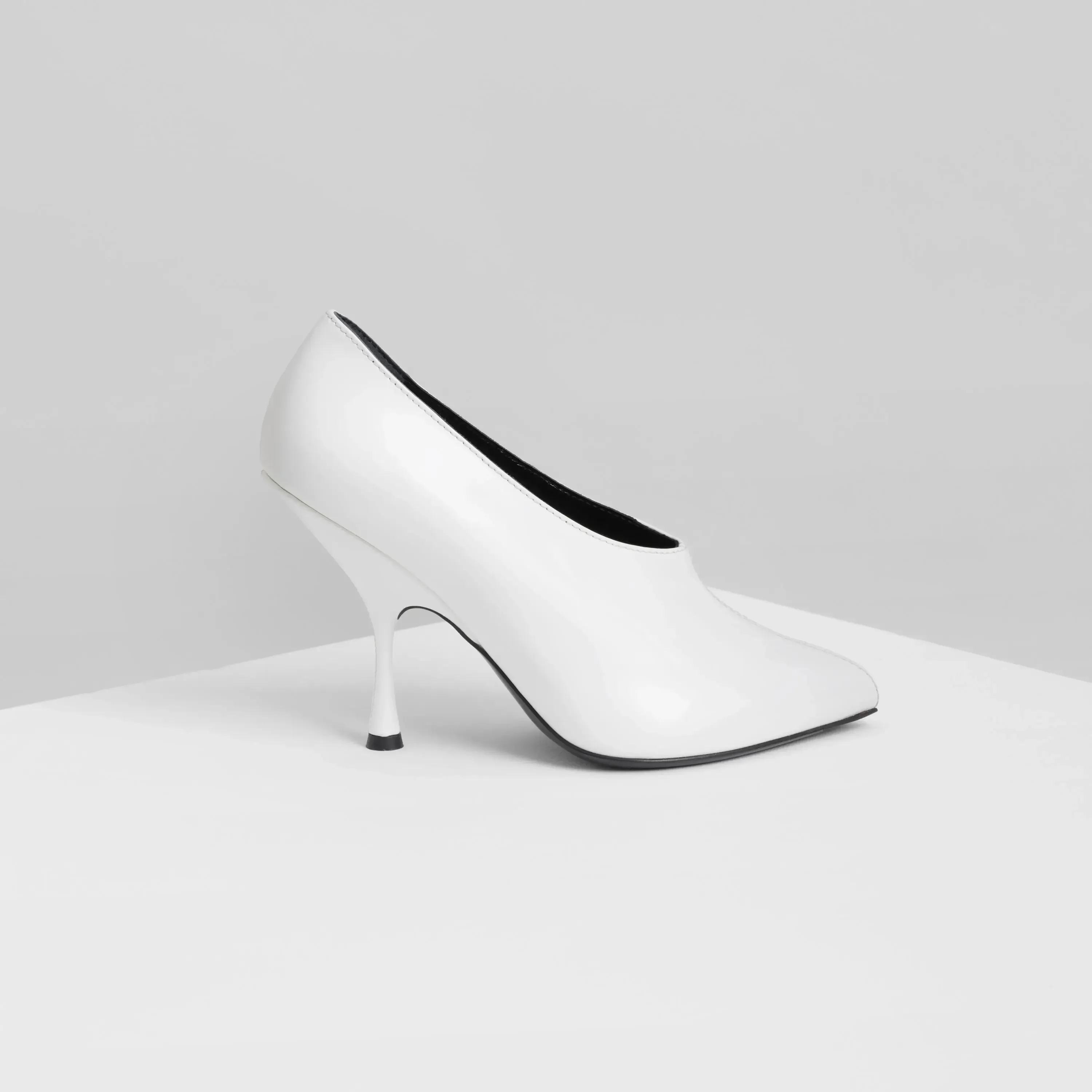 POINT PUMP 105 | white leather