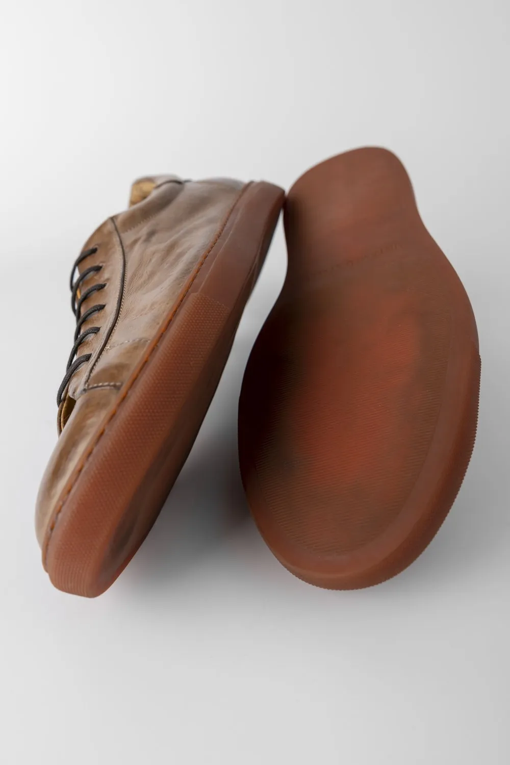 PUTNEY sand-dust latex sneakers.