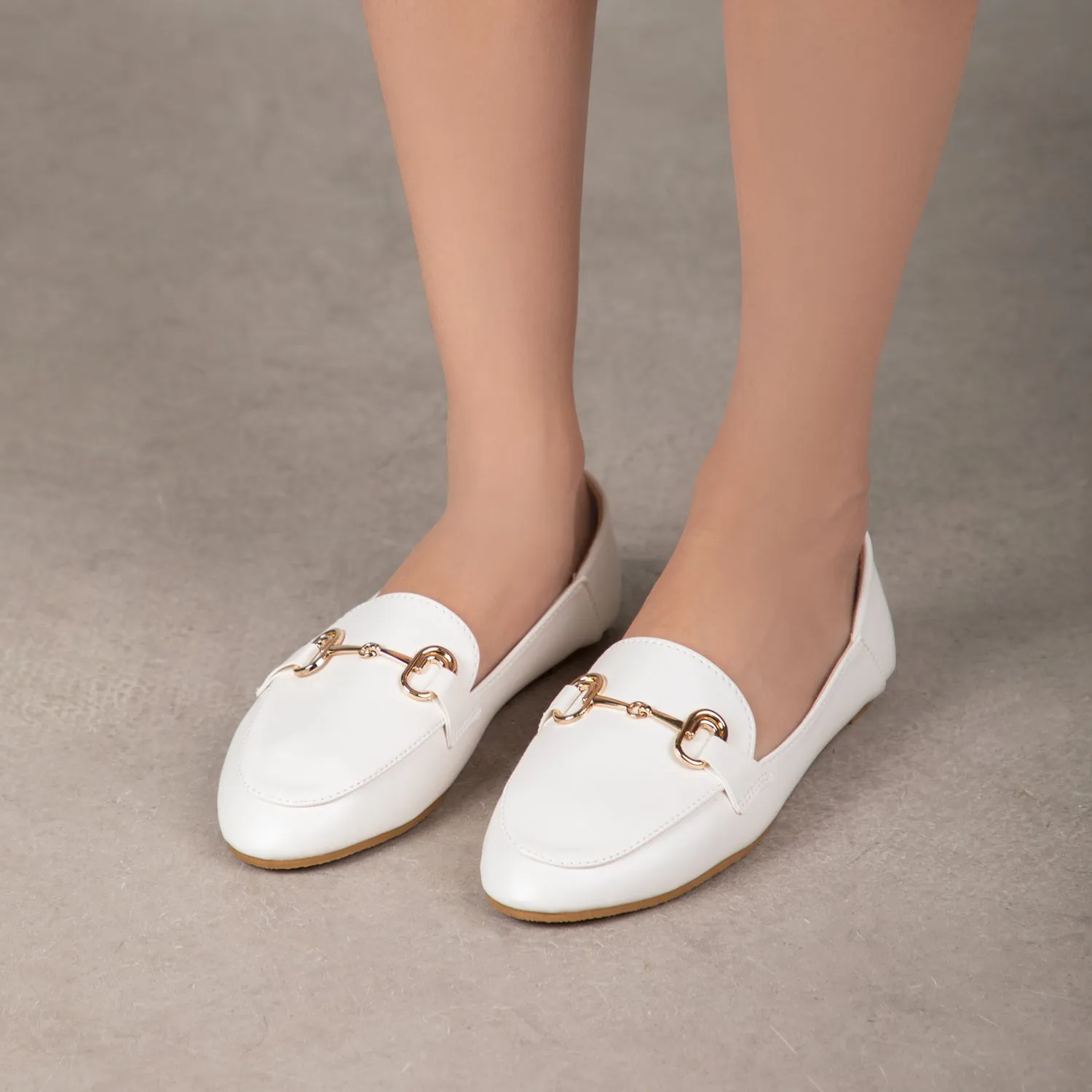 RAID Amiela Flat Shoes in Cream