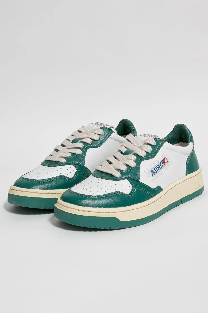 Sneakers Medalist Low 2004